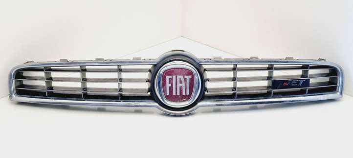 Fiat Bravo (2007 - 2014)  735414652 Верхняя решётка