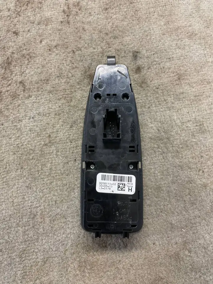 BMW 3 F30 F35 F31 (2012 - 2018) 9208111 Блок кнопок стеклоподъемников — фото 2