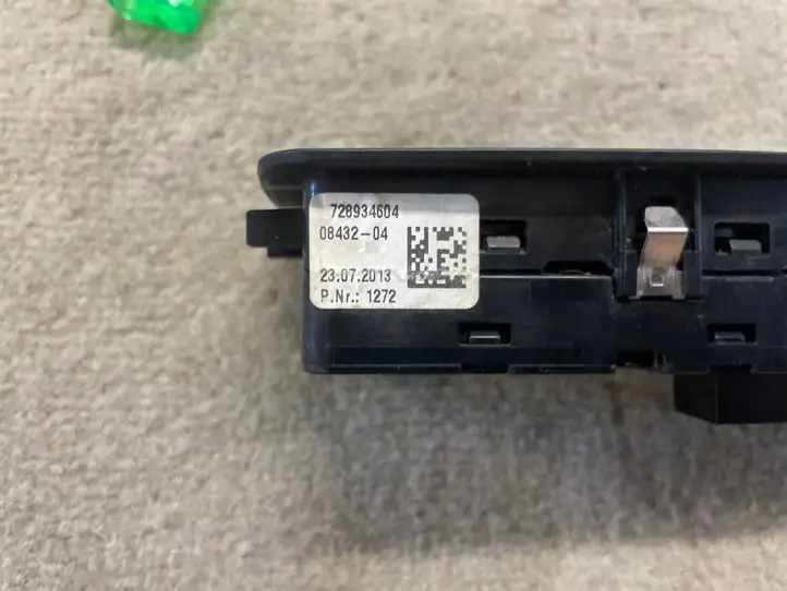 BMW 3 F30 F35 F31 (2012 - 2018) 9208111 Блок кнопок стеклоподъемников — фото 4