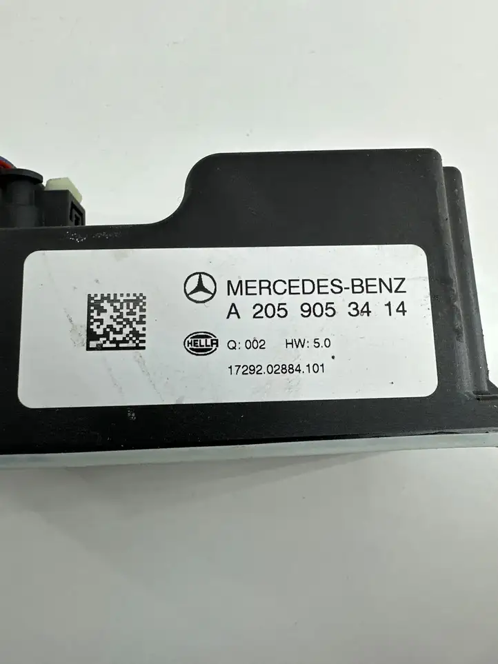 Mercedes-Benz GLC X253/C253 (2015 - ) A2059053414 Инвертор напряжения — фото 3