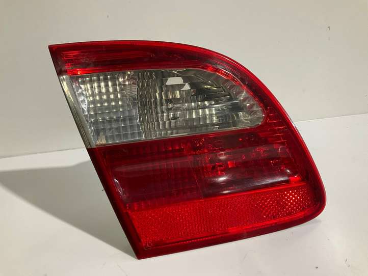Mercedes-Benz E W211 (2002 - 2009)  A2118201364 Задний фонарь в крышке багажника