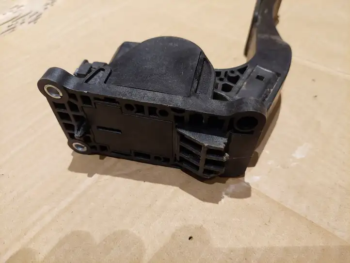 Mercedes-Benz Sprinter W906 (2006 - 2018) A9063000404 Педаль акселератора — фото 1