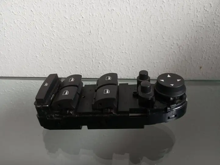 BMW X5 E70 (2006 - 2013) 9218044 Кнопка стеклоподъемников — фото 3