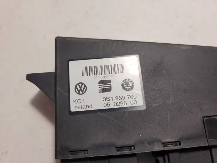 Volkswagen PASSAT B5.5 (2001 - 2005) 3B1959760 Блок управления сиденьем — фото 3