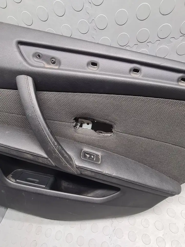 BMW 5 E60 E61 (2004 - 2010) E1369452 Обшивка задней двери — фото 7