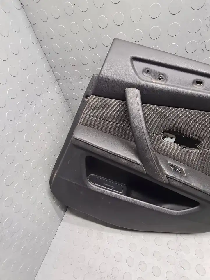 BMW 5 E60 E61 (2004 - 2010) E1369452 Обшивка задней двери — фото 11