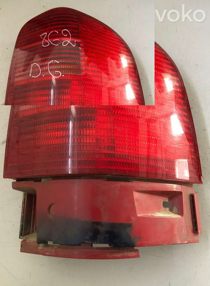 Volkswagen Sharan (2003 - 2010)  964518 Задний фонарь в кузове