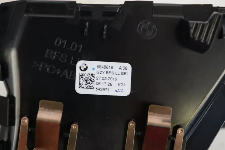 BMW 3 G20 G21 (2019 - ) 6848618 Воздушная решетка панели — фото 3