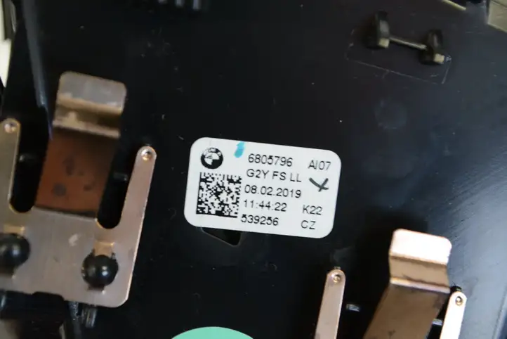 BMW 3 G20 G21 (2019 - ) 9805796 Воздушная решетка панели — фото 5