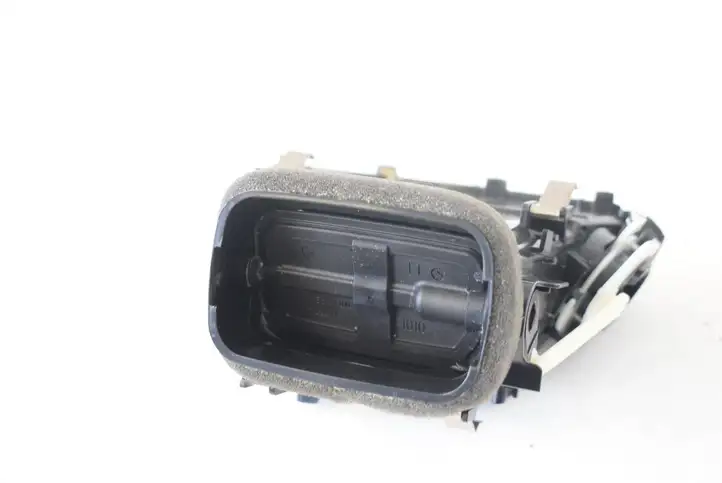 BMW 1 F20 F21 (2011 - 2019) 9205355 Воздушная решетка панели — фото 4