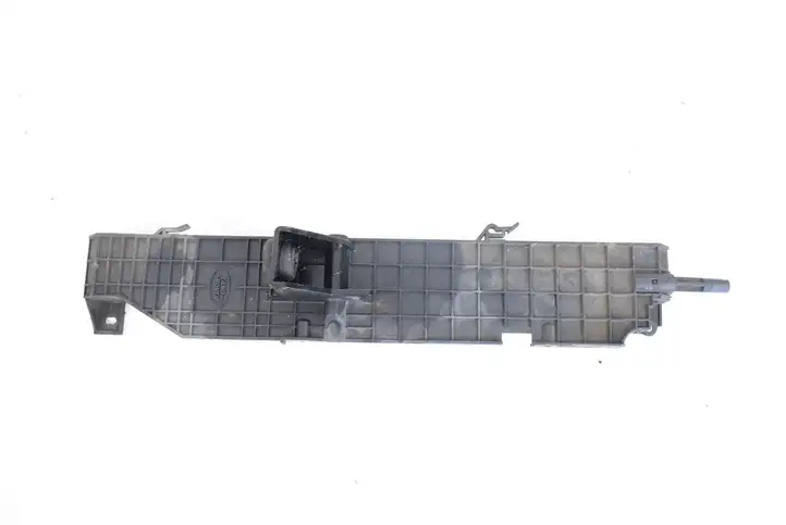 Land Rover Range Rover Sport L320 (2005 - 2009) PCU500240 Кронштейн панели радиатора — фото 2