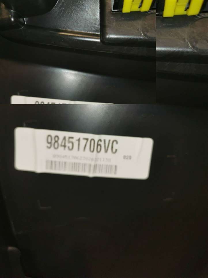 Opel Corsa F (2019 - )  98451706VC Обшивка передней двери