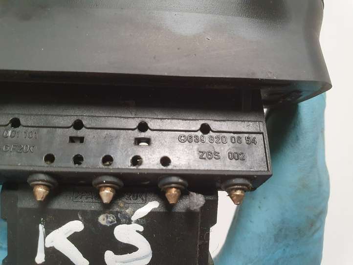 Mercedes-Benz Vito Viano W639 (2003 - 2010)  6398200654 Контактное соединение дверей