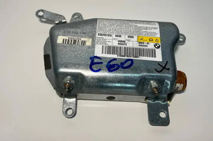BMW 5 E60 E61 (2004 - 2010) 601190400 Подушка безопасности двери — фото 1