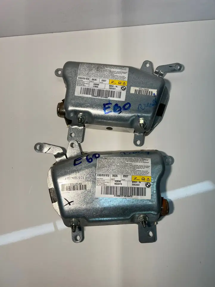 BMW 5 E60 E61 (2004 - 2010) 601190401 Подушка безопасности двери — фото 1