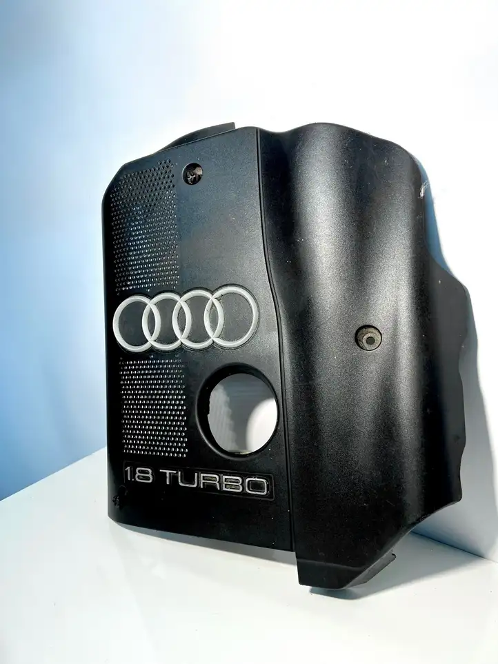 Audi A4 S4 B6 8E 8H (2000 - 2006) 058103721 Крышка двигателя декоративная — фото 1
