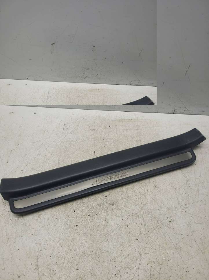 Toyota Avensis T250 (2003 - 2006)  6791405040 Отделка переднего порога (внутренняя)