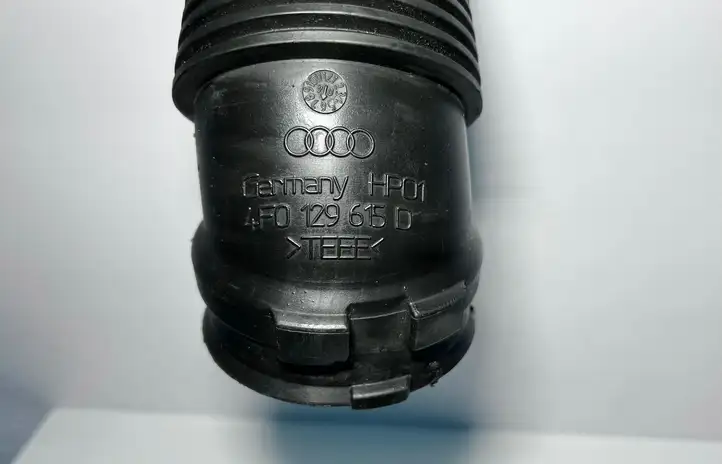 Audi A6 S6 C6 4F (2004 - 2008) 4F0129615D Детали воздухозаборника — фото 2