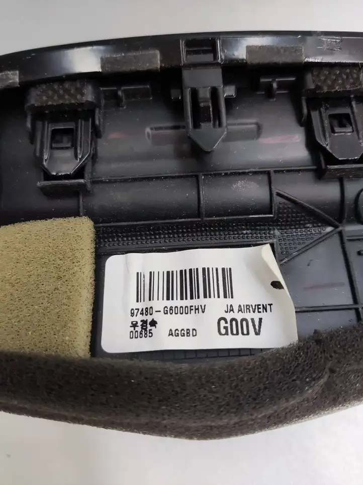 Kia Picanto (2017 - ) 97480-G6000 Центральный воздушный дефлектор — фото 2