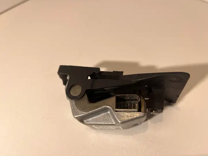 BMW 5 F10 F11 (2009 - 2016) 9199305 Камера в лобовом стекле — фото 3