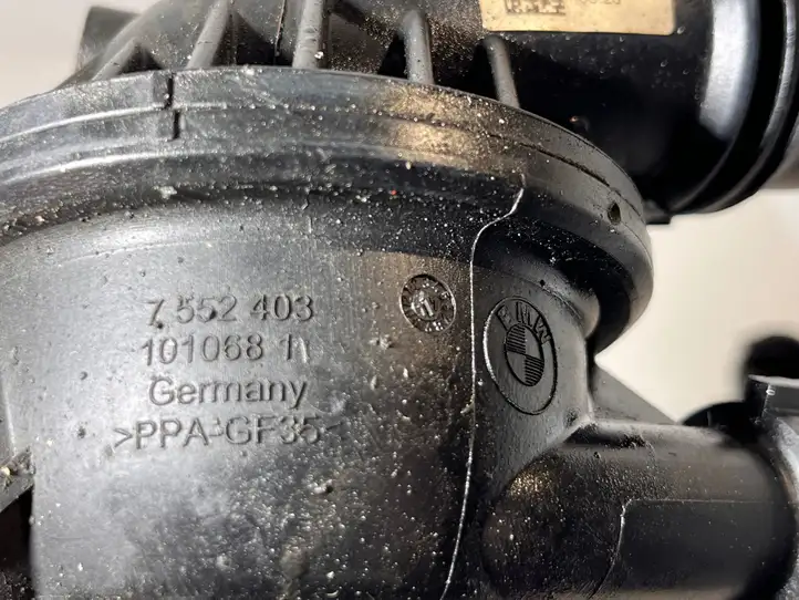 BMW 3 E90 E91 (2005 - 2012) 7552403 Корпус термостата — фото 2