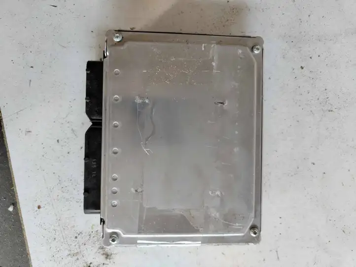 Audi A4 S4 B7 8E 8H (2004 - 2009) 8E0909557R Блок управления двигателем (ЭБУ) — фото 2