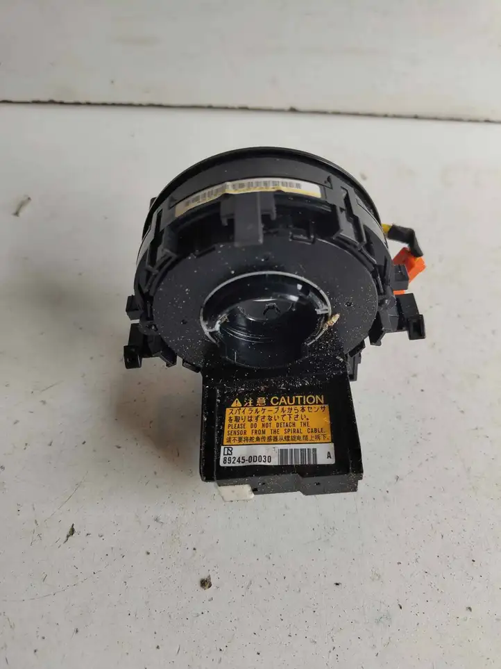 Toyota Yaris (2012 - 2014) 892450D030 Контактное кольцо SRS — фото 1