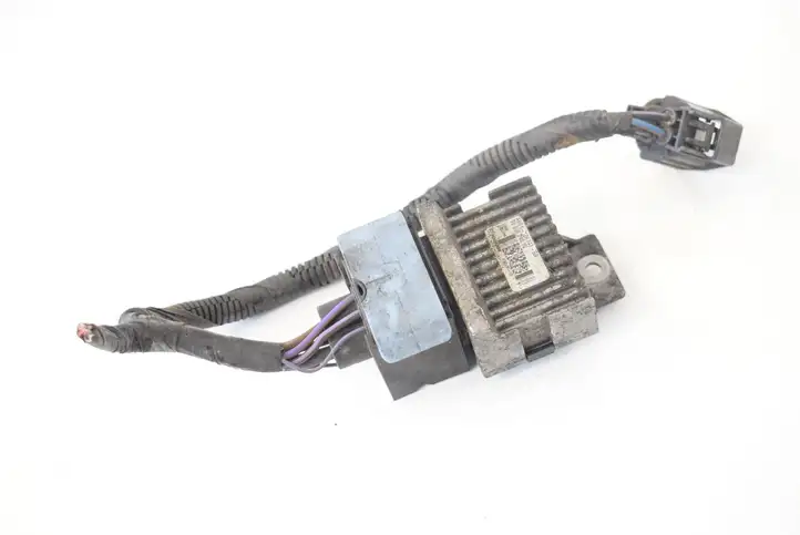 Jaguar XF X250 (2007 - 2015) AV6112A343BA Реле накала свечей — фото 3