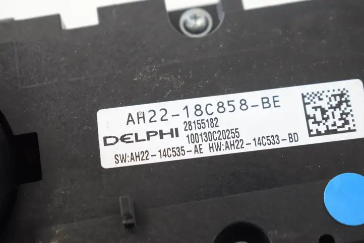 Land Rover Discovery 4 - LR4 (2009 - 2013) AH2218C858BE Включатель регулировки звука — фото 5