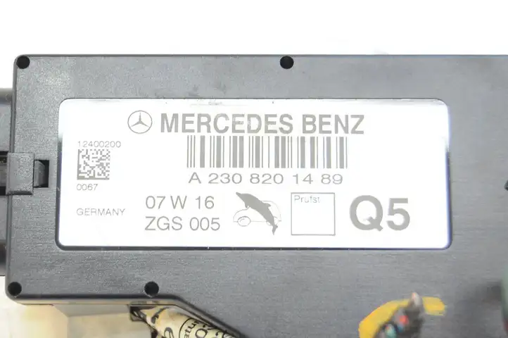 Mercedes-Benz SL R230 (2001 - 2012) A2308201489 Усилитель антенны — фото 2