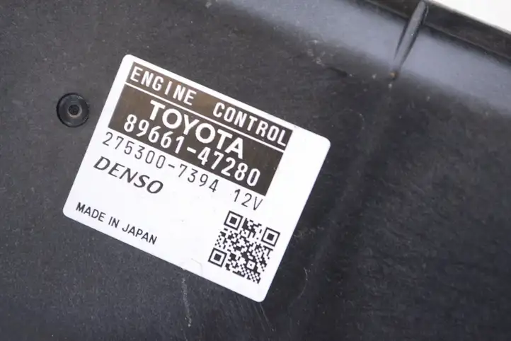 Toyota Prius (XW30) (2009 - 2015) 8966147280 Блок управления двигателем (ЭБУ) — фото 5