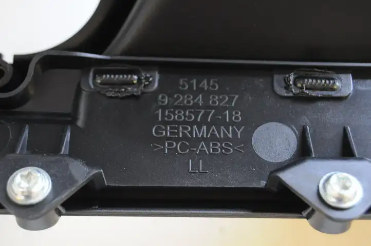 BMW i8 (2014 - ) 51169284827 Другая деталь консоли (туннеля) — фото 4