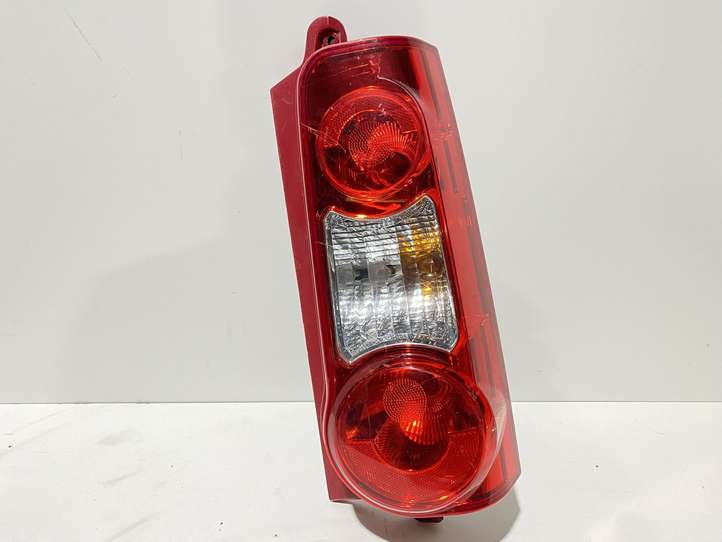 Citroen Berlingo (2003 - 2007)  9680607880 Задний фонарь в кузове