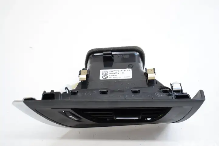 BMW 2 F22 F23 (2013 - 2017) 9205355 Воздушная решетка панели — фото 3