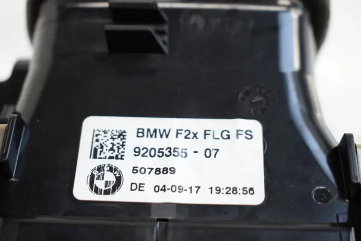 BMW 2 F22 F23 (2013 - 2017) 9205355 Воздушная решетка панели — фото 5