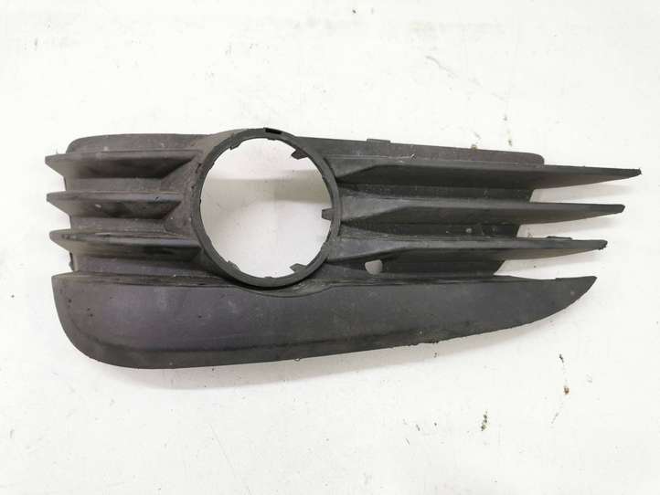 Opel Vectra (2005 - 2009)  551004542 Декоративная решётка противотуманной фары