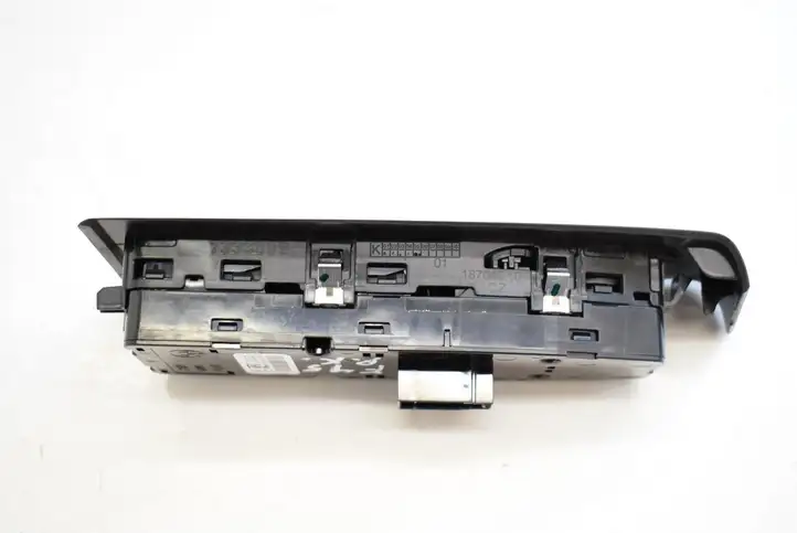 BMW 2 F46 (2015 - ) 9362116 Кнопка стеклоподъемников — фото 3