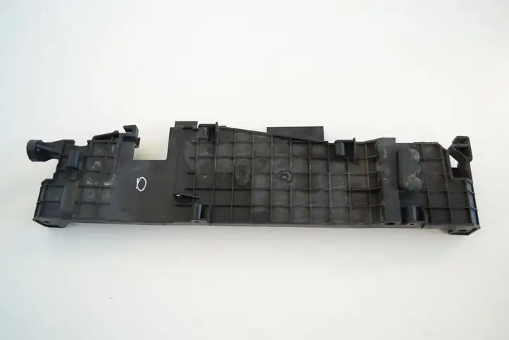 Land Rover Range Rover L322 (2005 - 2009) PCN500060 Кронштейн панели радиатора — фото 1