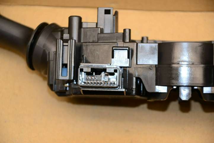 Toyota RAV 4 (XA40) (2012 - 2018)  8414033250 Ручка поворотов/ фонарей
