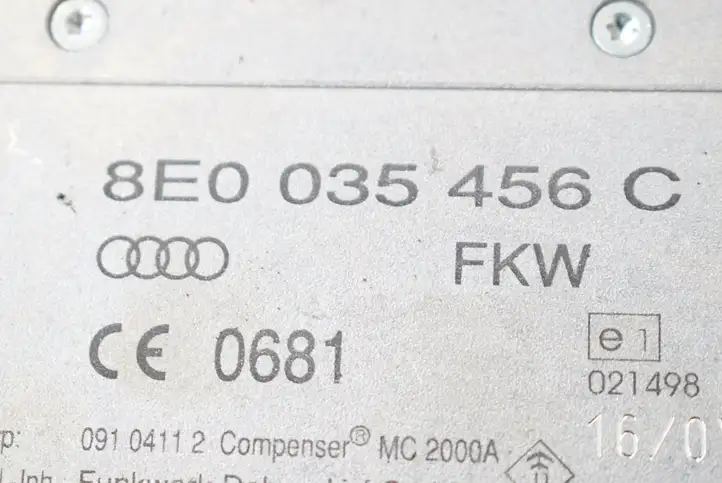 Audi Q7 4L (2005 - 2009) 8E0035456C Усилитель антенны — фото 5