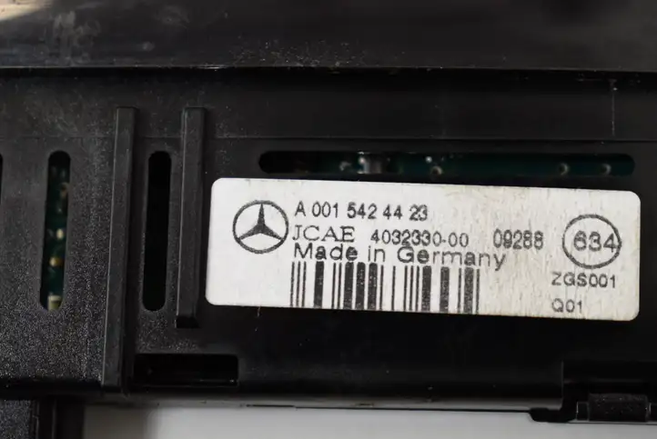 Mercedes-Benz E W212 (2009 - 2016) A0015424423 Экран парктроника PDC — фото 5