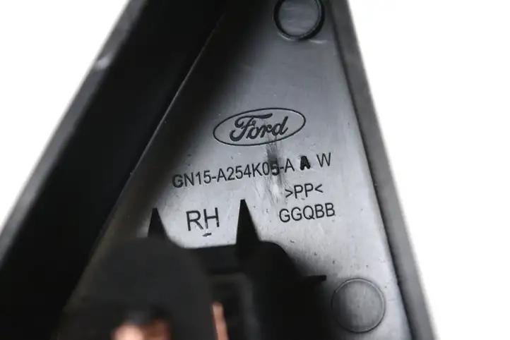 Ford Ecosport (2018 - ) GN15A254K05AAW Прочие детали салона — фото 5