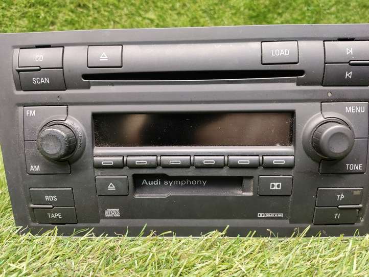 Audi A4 (2004 - 2009)  8E0035195M Радио/ проигрыватель CD/DVD / навигация