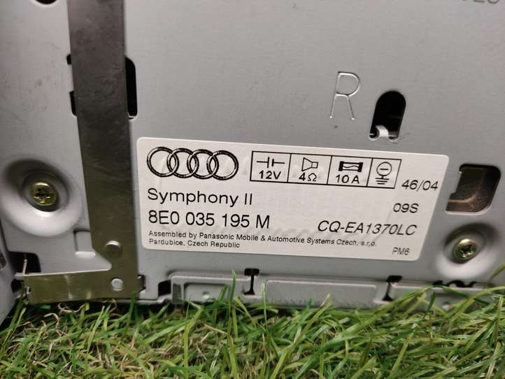 Audi A4 (2004 - 2009)  8E0035195M Радио/ проигрыватель CD/DVD / навигация