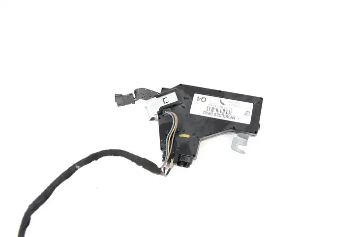 Mercedes-Benz SL R230 (2001 - 2012) A2308201389 Усилитель антенны — фото 1