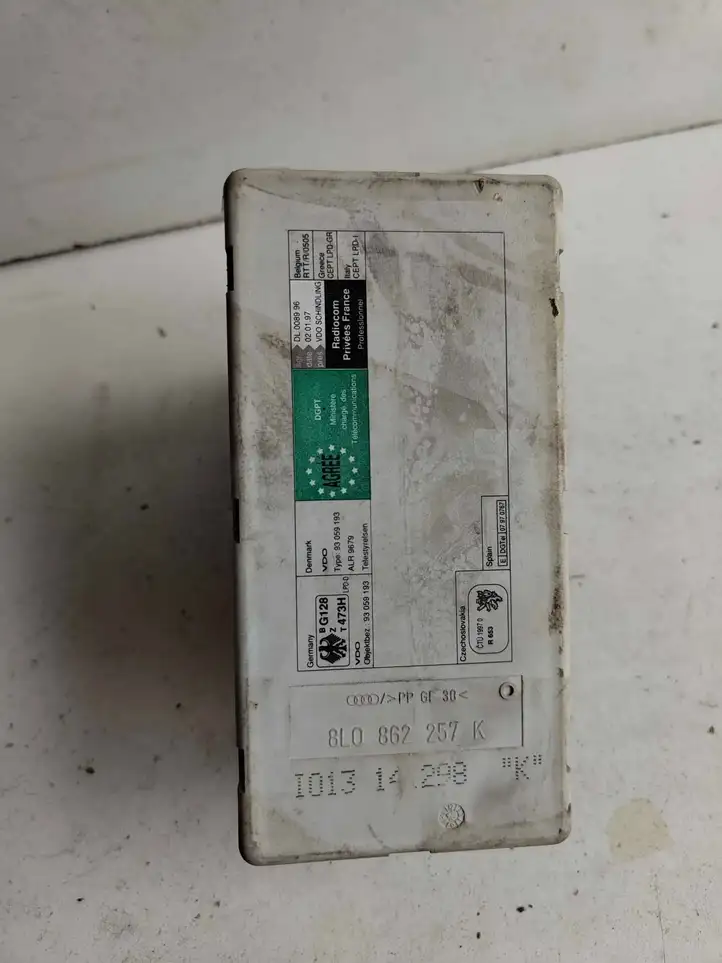 Audi A3/S3 8L (1996 - 2000) 8L0862257K Вакуумный насос центрального замка — фото 1