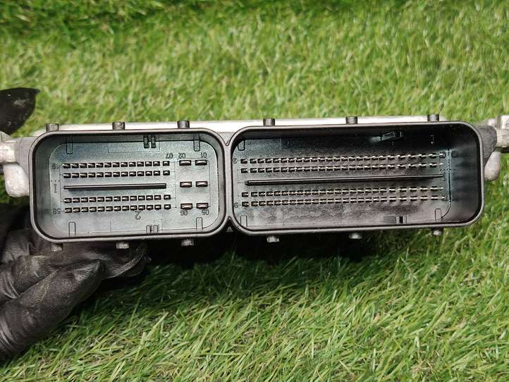 Ford Focus (2011 - 2015)  FM5A12A650ADB Блок управления двигателем ECU