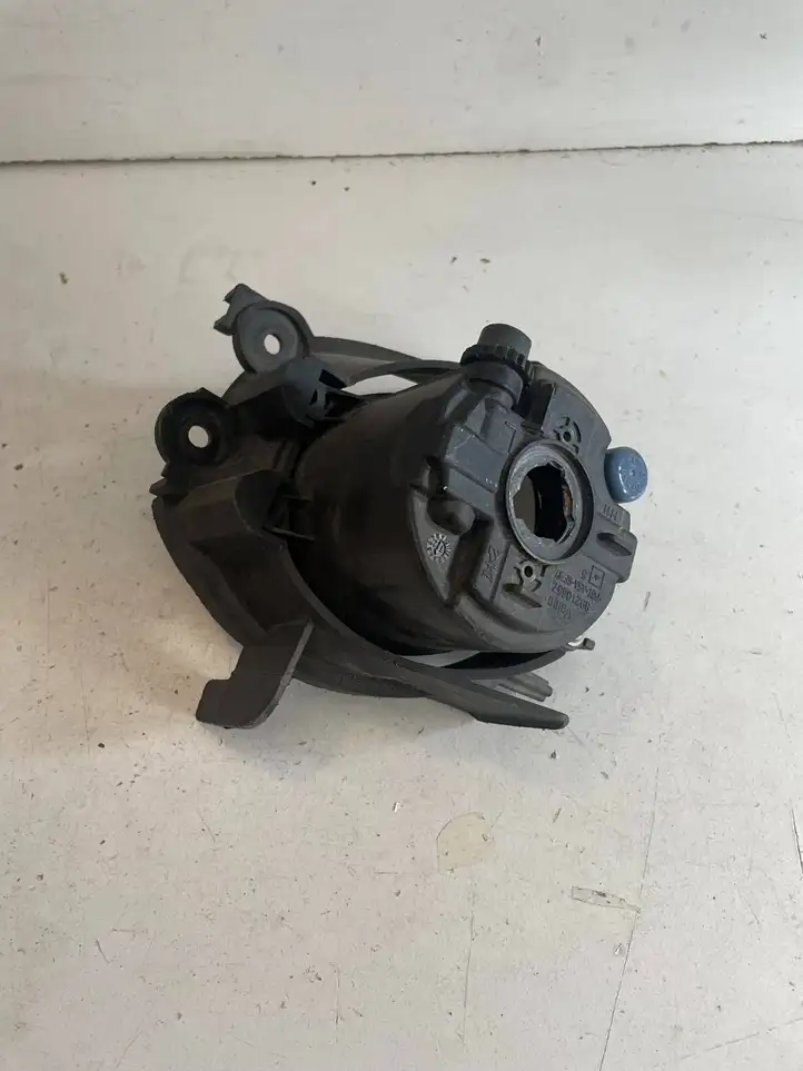 Toyota Auris 150 (2006 - 2012) 89210657 Передняя противотуманная фара — фото 2