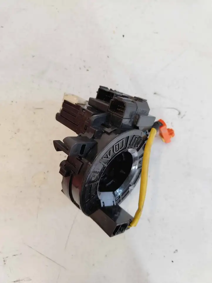 Toyota Yaris (2012 - 2014) 892450D030 Контактное кольцо SRS — фото 1