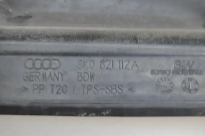 Audi A4 S4 B8 8K (2011 - 2015) 8K0821112A Другая часть кузова — фото 3
